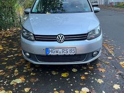 Silber Gebraucht 2012 VW Touran Highline Van / Kleinbus | 7.000 € (Superpreis)