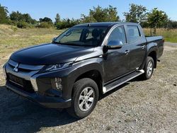 Grau Gebraucht 2022 Mitsubishi L200 Abholung | 18.950 €