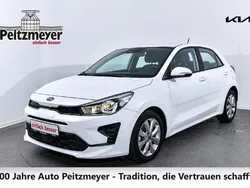 Weiß Gebraucht 2021 Kia Rio Vision Limousine | 15.990 € (Etwas zu teuer)