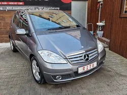 Grau Gebraucht 2009 Mercedes A180 Limousine | 4.980 € (Fairer Preis)