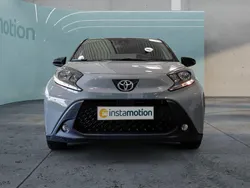 Grau Gebraucht 2024 Toyota Aygo Kleinwagen | 16.399 € (Etwas zu teuer)