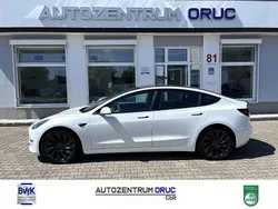 Pearl white multicoat Gebraucht 2021 Tesla Model 3 Performance Limousine | 28.980 € (Guter Preis)