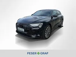 Mythosschwarz metallic Gebraucht 2022 Audi e-tron Ambiente SUV | 38.740 € (Fairer Preis)