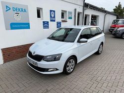 Weiß Gebraucht 2016 Skoda Fabia Joy Kleinwagen | 9.440 € (Fairer Preis)