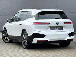 Weiß Gebraucht 2023 BMW iX Sport Line SUV | 62.999 € (Guter Preis)