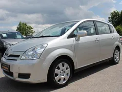 Silver metallic Gebraucht 2004 Toyota Corolla Verso Van / Kleinbus | 2.990 € (Fairer Preis)