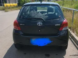 Schwarz Gebraucht 2010 Toyota Yaris Kleinwagen | 3.800 € (Fairer Preis)
