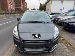 Grau Gebraucht 2011 Peugeot 5008 Active Van / Kleinbus | 2.450 € (Superpreis)