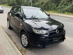 Schwarz Gebraucht 2015 Ssangyong Tivoli SUV | 9.200 € (Fairer Preis)