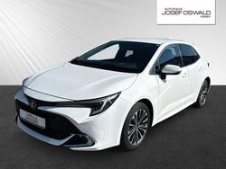 Weiß Gebraucht 2023 Toyota Corolla Hybrid Team Limousine | 27.450 € (Fairer Preis)
