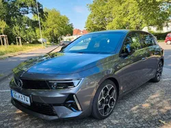 Grau Gebraucht 2023 Opel Astra Ultimate Limousine | 21.900 € (Guter Preis)