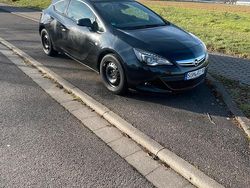Schwarz Gebraucht 2012 Opel Astra GTC Coupé | 5.000 € (Guter Preis)