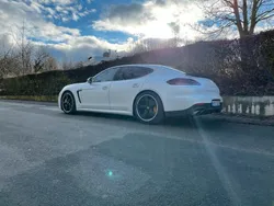 Weiß Gebraucht 2014 Porsche Panamera Turbo Limousine | 48.700 €