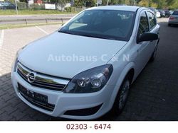Weiß Gebraucht 2009 Opel Astra Basis Limousine | 3.730 €