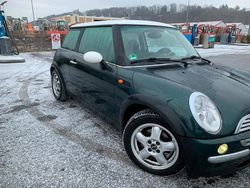 Grün Gebraucht 2002 Mini Cooper Kleinwagen | 1.900 €
