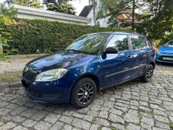 Blau Gebraucht 2010 Skoda Fabia Limousine | 3.800 € (Fairer Preis)