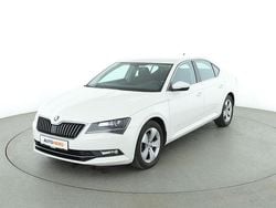 Weiß Gebraucht 2015 Skoda Superb Ambition Limousine | 15.250 € (Guter Preis)