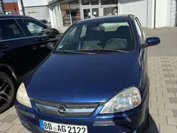 Blau Gebraucht 2005 Opel Corsa Basis Kleinwagen | 500 € (Guter Preis)