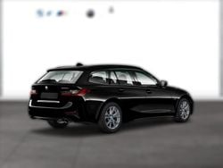 Schwarz Gebraucht 2021 BMW 320e Sport Line Kombi | 29.890 € (Etwas zu teuer)