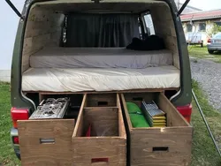 Grün Gebraucht 1998 VW T4 Van | 2.600 €
