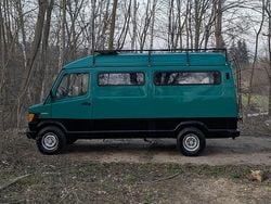 Grün Gebraucht 1990 Mercedes T1 Van | 19.990 €