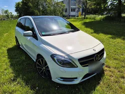 Weiß Gebraucht 2014 Mercedes B200 Van / Kleinbus | 21.500 €