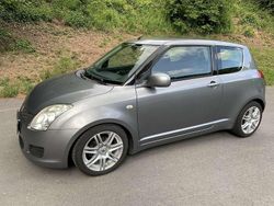 Grau Gebraucht 2009 Suzuki Swift Club Kleinwagen | 2.900 € (Etwas zu teuer)