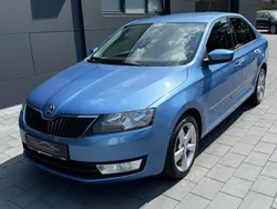 Blau Gebraucht 2014 Skoda Rapid Limousine | 9.999 € (Etwas zu teuer)