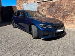 Blau Gebraucht 2021 BMW 330 M Sport Kombi | 36.999 € (Fairer Preis)
