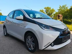 Weiß Gebraucht 2017 Toyota Aygo Kleinwagen | 6.288 € (Fairer Preis)