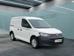 Weiß Gebraucht 2023 VW Caddy Basis Van / Kleinbus | 24.400 € (Fairer Preis)
