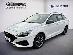 Rot Gebraucht 2024 Hyundai i30 Advantage Kombi | 24.990 € (Fairer Preis)
