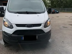 Weiß Gebraucht 2015 Ford Transit Custom Van / Kleinbus | 9.000 € (Fairer Preis)
