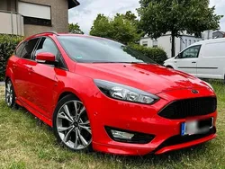 Rot Gebraucht 2018 Ford Focus ST-Line Kombi | 11.990 € (Superpreis)