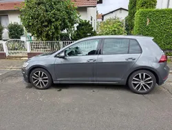 Grau Gebraucht 2018 VW Golf VII Highline Limousine | 17.000 € (Fairer Preis)