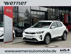 Schneeweiss Gebraucht 2024 Kia Stonic Vision SUV | 21.780 € (Fairer Preis)