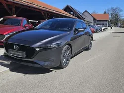 Machine gray Gebraucht 2023 Mazda 3 Exclusive-Line Limousine | 26.500 € (Fairer Preis)