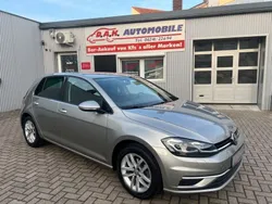Silber Gebraucht 2019 VW Golf VII Comfortline Limousine | 13.990 € (Superpreis)