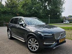 Grau Gebraucht 2015 Volvo XC90 Inscription SUV | 19.999 €