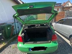Grün Gebraucht 2000 VW Polo Limousine | 900 € (Guter Preis)