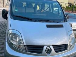 Grau Gebraucht 2009 Renault Trafic Van | 7.400 €