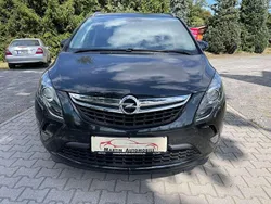 Schwarz Gebraucht 2015 Opel Zafira Tourer drive Van / Kleinbus | 5.490 € (Superpreis)