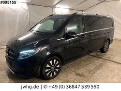 Schwarz Gebraucht 2024 Mercedes V300 Avantgarde Van / Kleinbus | 64.450 € (Fairer Preis)