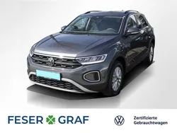 Indium grau Gebraucht 2024 VW T-Roc Life SUV | 21.940 € (Guter Preis)