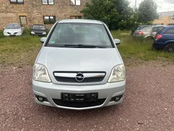 Grün Gebraucht 2009 Opel Meriva Edition Van / Kleinbus | 700 € (Teuer)