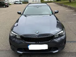 Grau Gebraucht 2021 BMW 320 Advantage Kombi | 29.900 € (Fairer Preis)