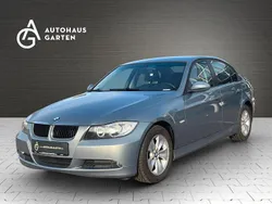 Grau Gebraucht 2006 BMW 320 Limousine | 1.950 € (Superpreis)