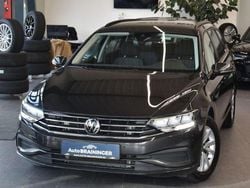 Grau Gebraucht 2023 VW Passat Kombi | 23.950 € (Guter Preis)