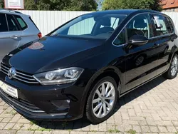 Schwarz Gebraucht 2017 VW Golf Sportsvan Highline Van / Kleinbus | 17.470 € (Fairer Preis)