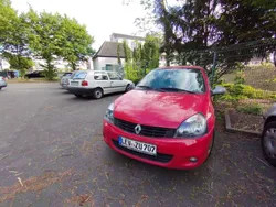 Rot Gebraucht 2012 Renault Clio IV Expression Limousine | 1.450 €
